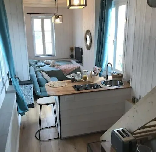 Lumineux Sous Les Toits De 公寓 *